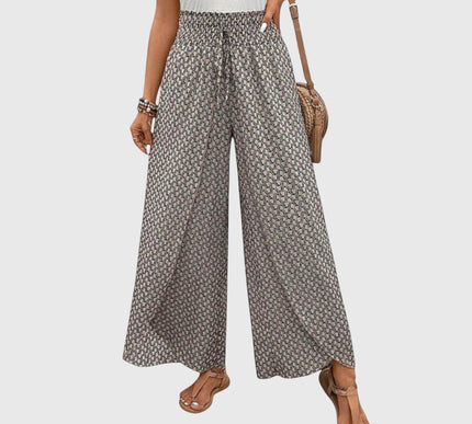 Chiara - Stylish Palazzo Pants - Novela New York
