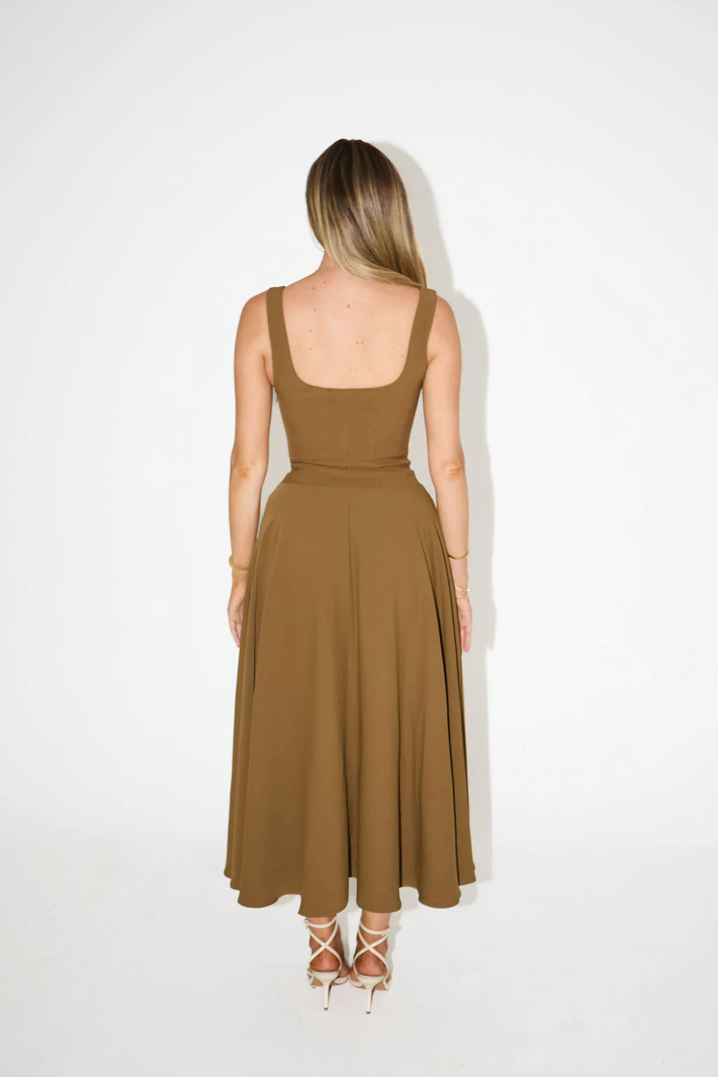 Lilou | Pure Dress & Natural Elegance - Novela New York