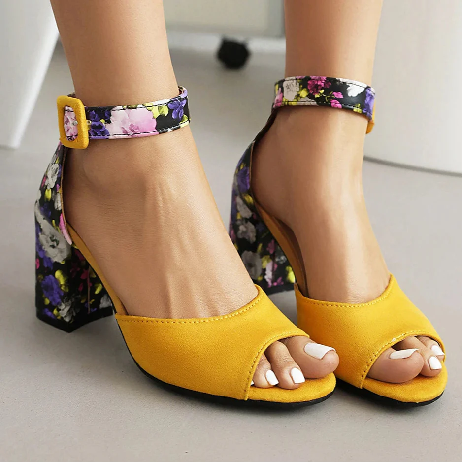 Fioretta - Square Heel Sandals - Novela New York