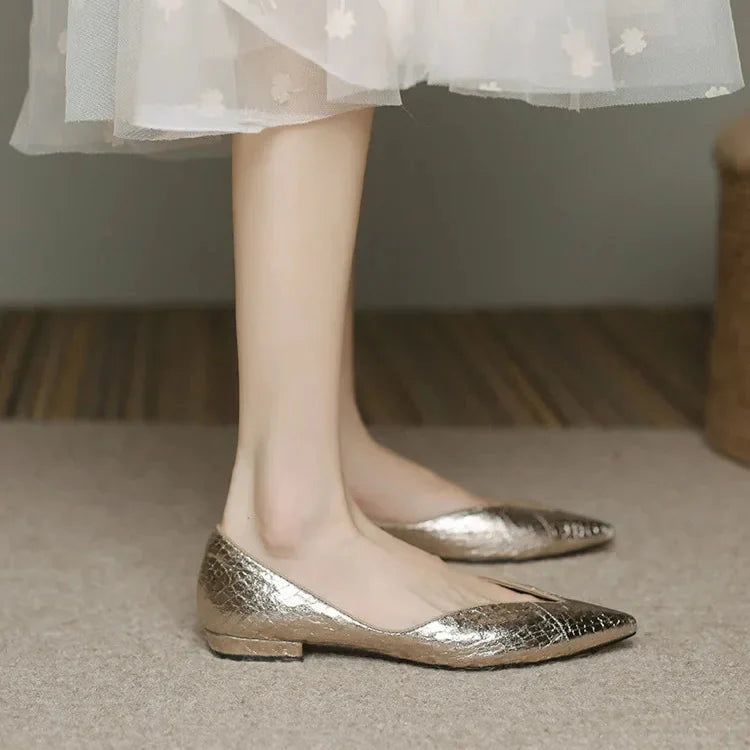 Milara - Pointed Leather Flats - Novela New York