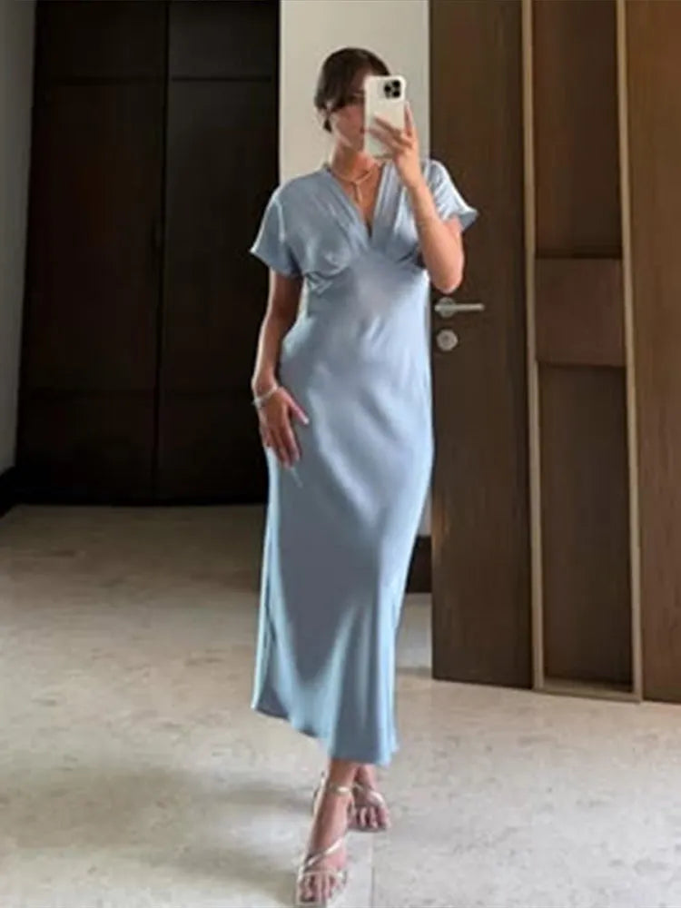 Lina | Elegant V-Neck Satin Dress - Novela New York