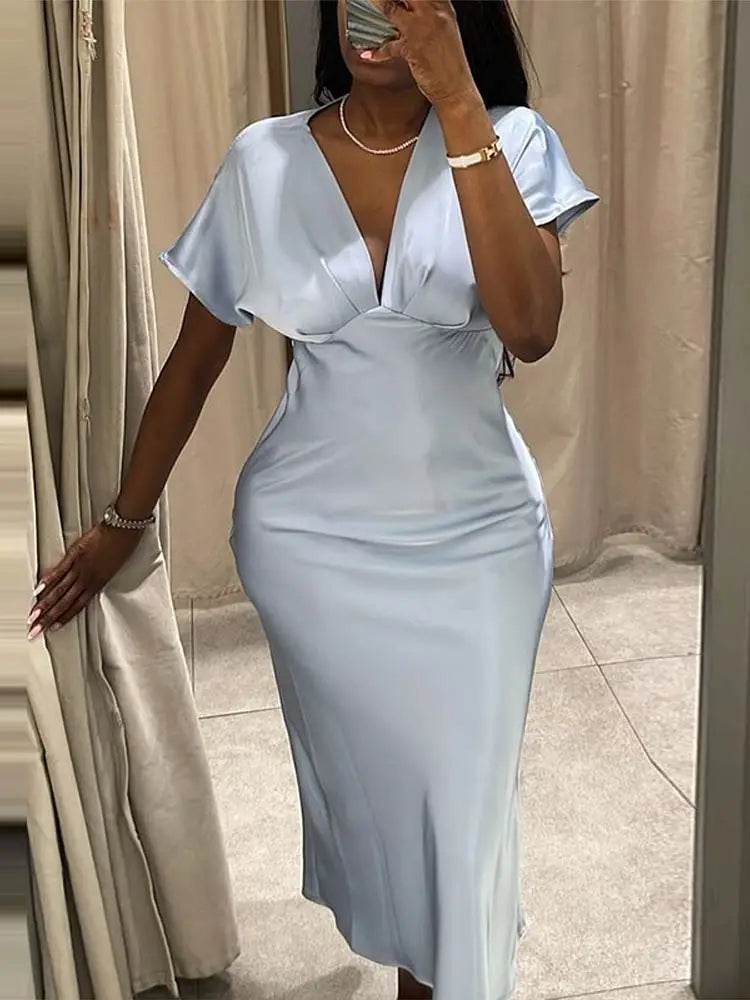 Lina | Elegant V-Neck Satin Dress - Novela New York