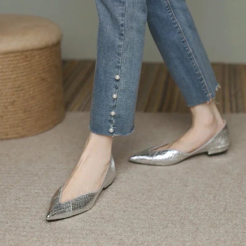 Milara - Pointed Leather Flats - Novela New York