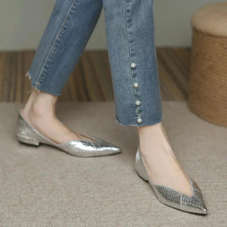 Milara - Pointed Leather Flats - Novela New York