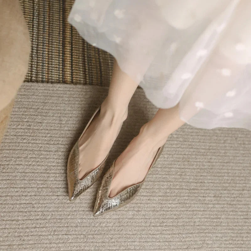 Milara - Pointed Leather Flats - Novela New York