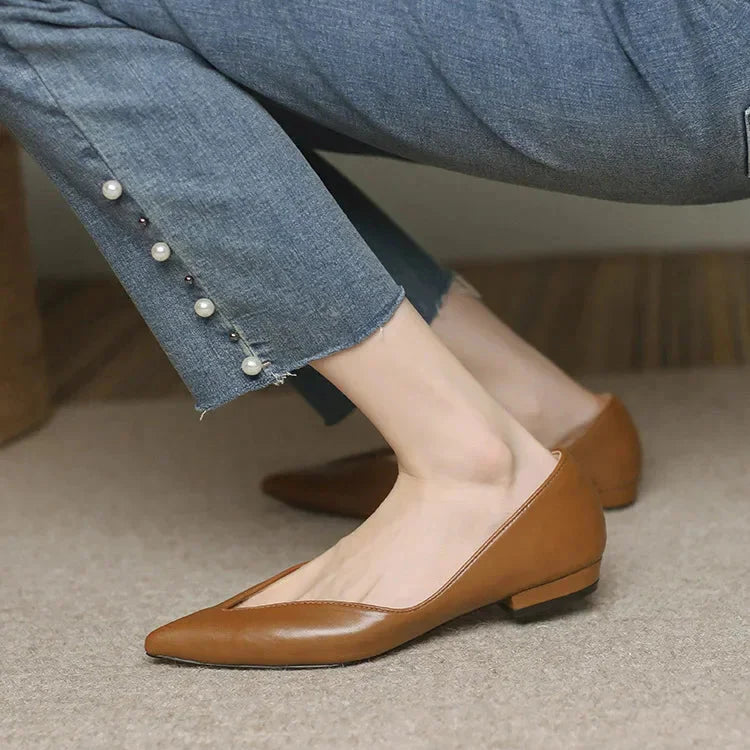 Milara - Pointed Leather Flats - Novela New York