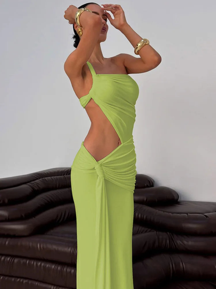 Zelina | Bold Dress & Magnetic Appeal - Novela New York