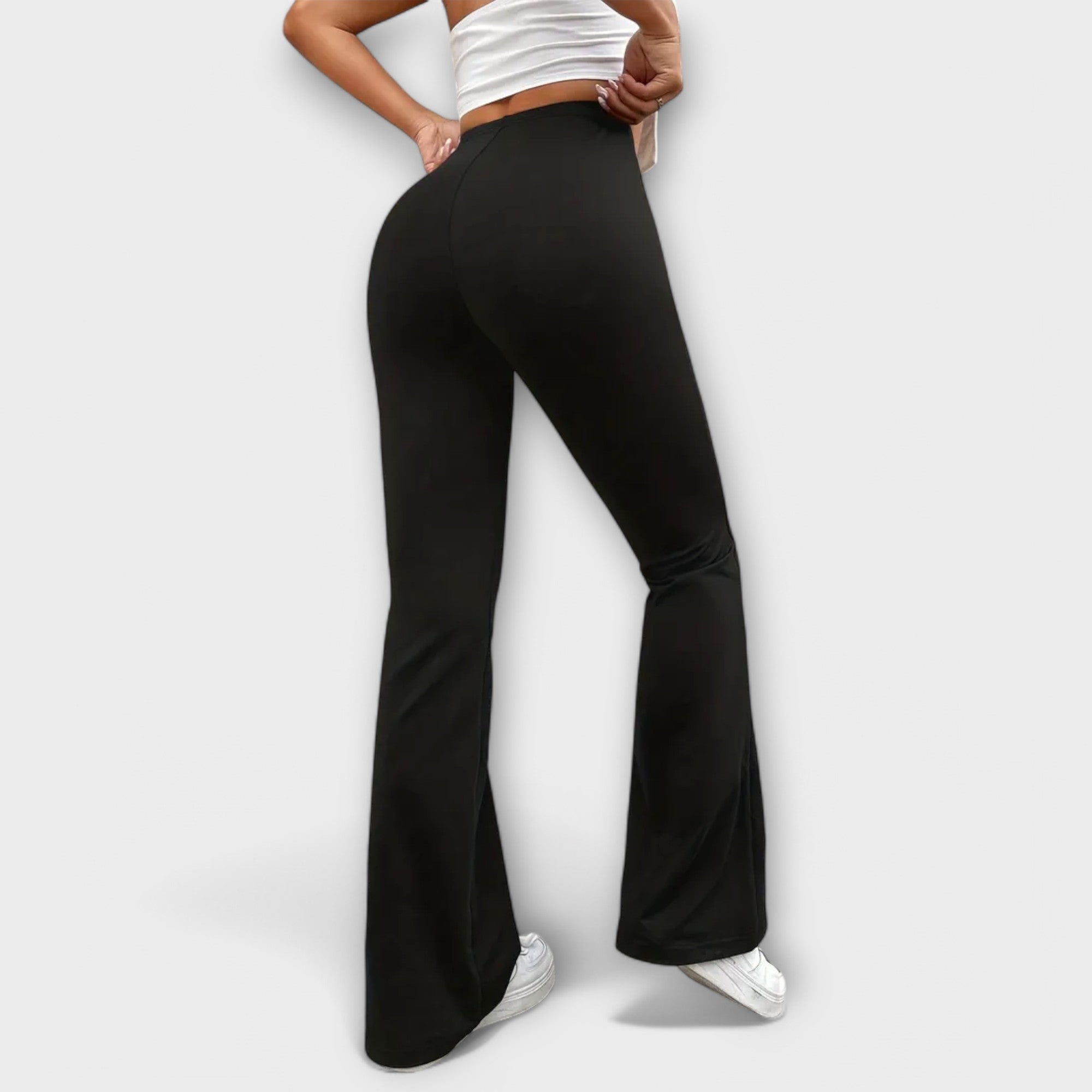Serena - Relaxed Pants with Flared Leg - Novela New York