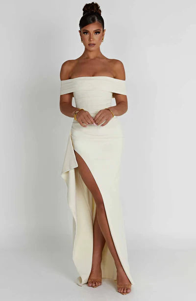 Joyce | Chic & Flattering Maxi Dress - Novela New York