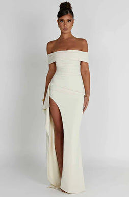 Joyce | Chic & Flattering Maxi Dress - Novela New York