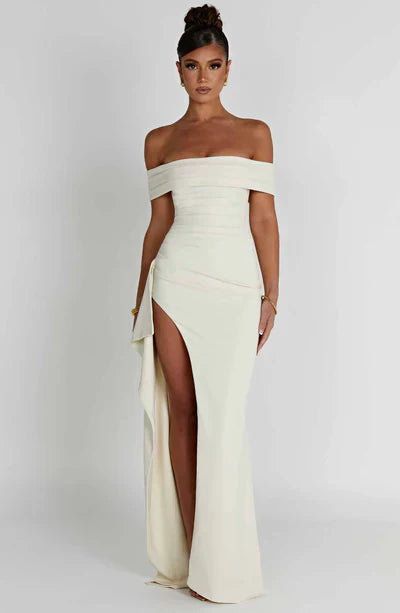 Joyce | Chic & Flattering Maxi Dress - Novela New York