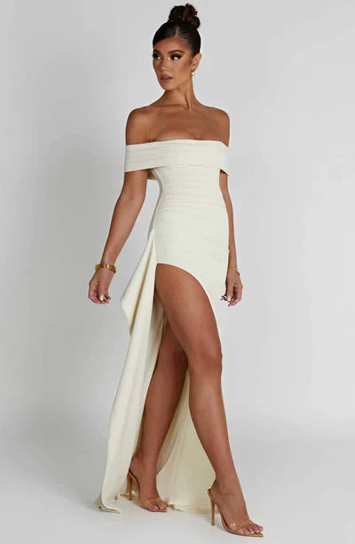 Joyce | Chic & Flattering Maxi Dress - Novela New York