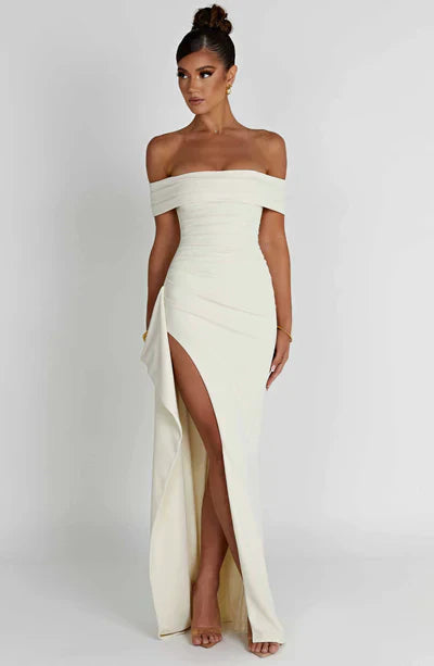 Joyce | Chic & Flattering Maxi Dress - Novela New York