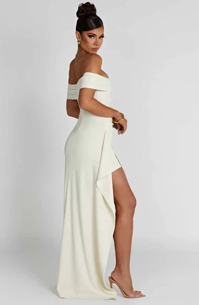 Joyce | Chic & Flattering Maxi Dress - Novela New York